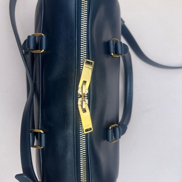 Saint Laurent Black Leather Women's Bag - Picture 9 of 16